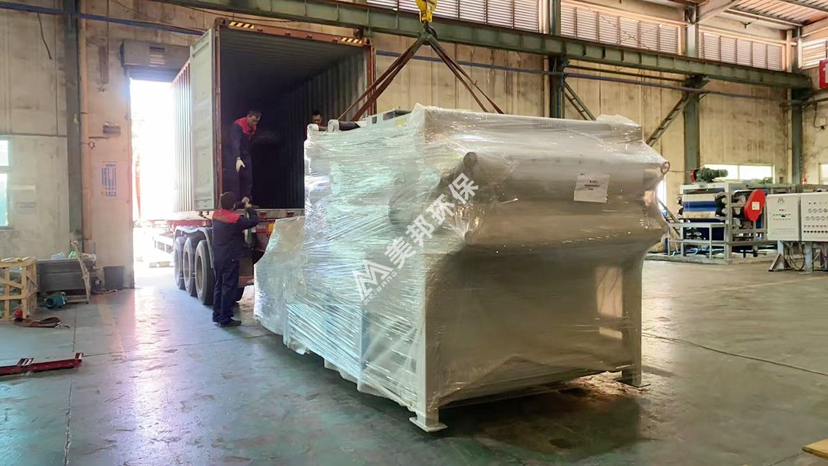 美邦集团发往巴西的椰糠水洗脱盐压榨脱水系统